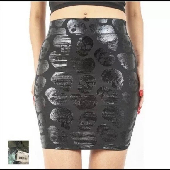 Iron Fist NWT Black Skullz Club Mini Skirt - Picture 1 of 13